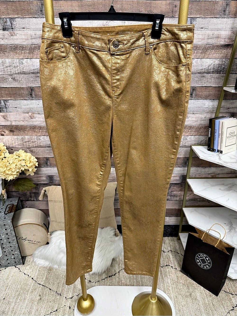 Chicos Platinum Jegging Gold Patterned Pants
